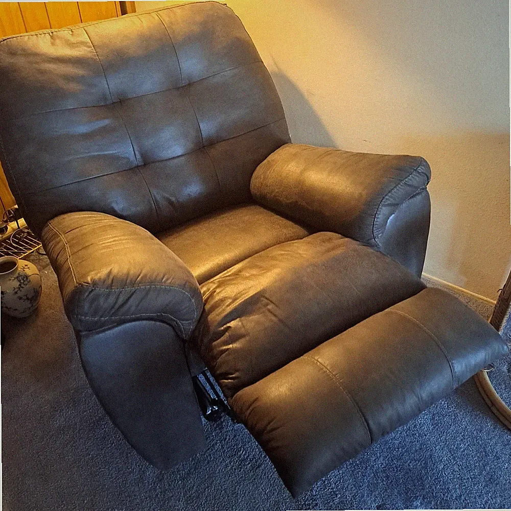 Best Offer! Ashley Fallston Full Size Recliner 43" Faux Leather Great Condition!